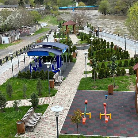 Vitali Apartment Боржоми Екстериор снимка