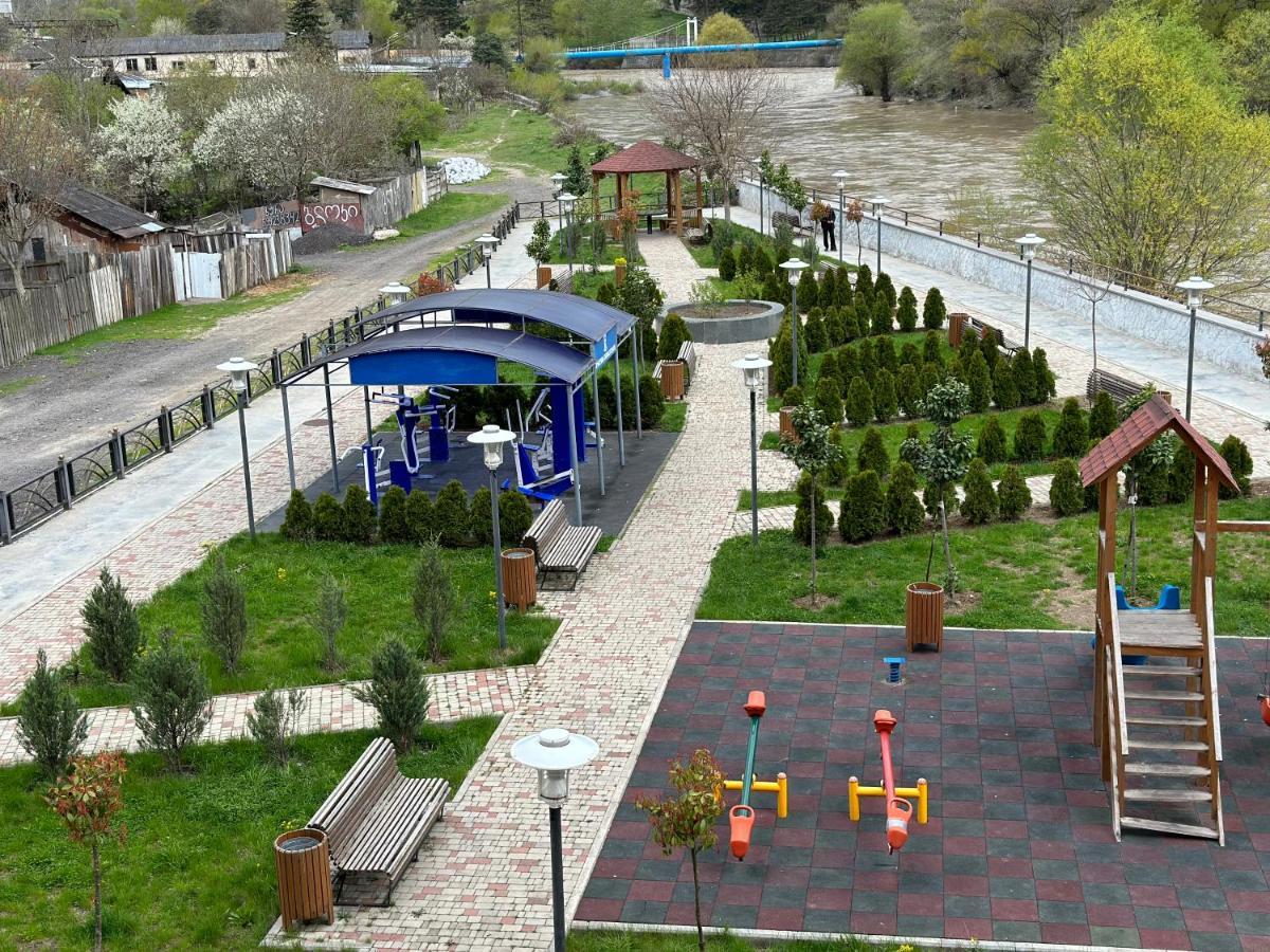Vitali Apartment Боржоми Екстериор снимка